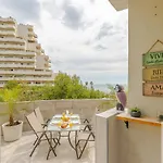 Benalbeach Beautiful 2 Bdr Apt With Sea Views