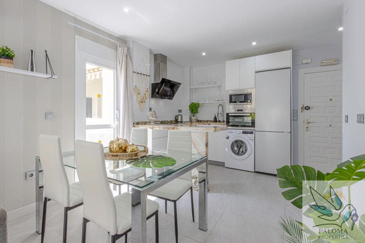 Apartment Benalbeach Beautiful 2 Bdr With Sea Views Benalmadena